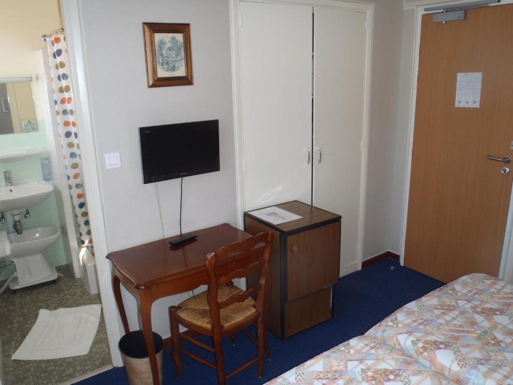 Grand Hotel Du Cours Sisteron Room photo