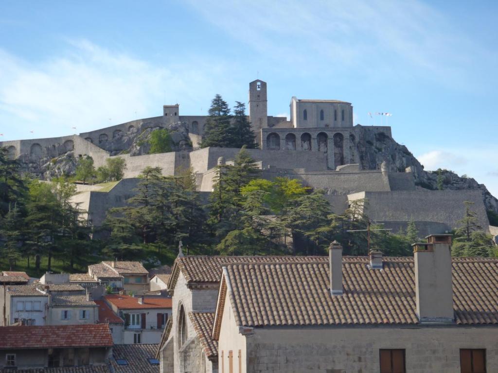 Grand Hotel Du Cours Sisteron Room photo